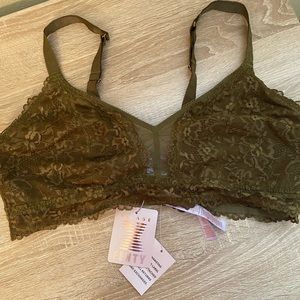 Brand new fenty bralette size 3x